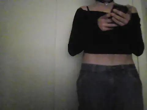 Snapshot of Sunny_Pebble chatting on 10/09/25, 03:59 Sunny Pebble online show from 10/09/25, 03:59