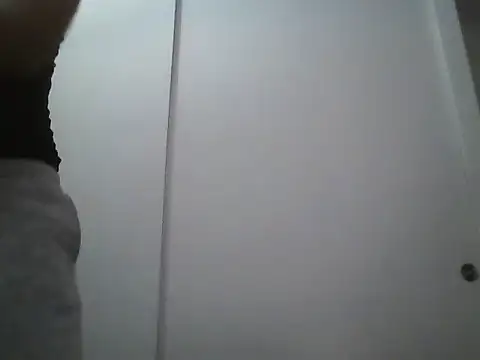 Snapshot of Sunny_Pebble chatting on 11/08/25, 03:50 Sunny Pebble online show from 11/08/25, 03:50