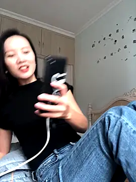 Mile-m online show from 10/12/25, 03:49