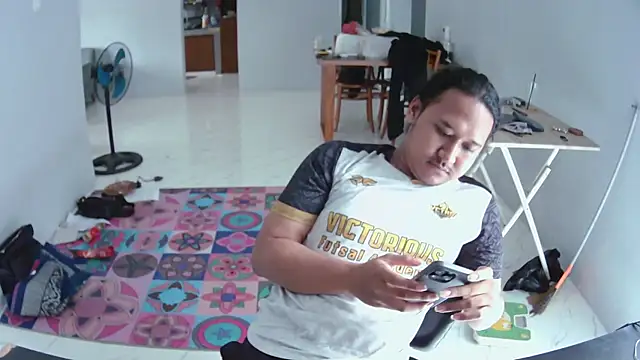 latexidn online show from 11/15/25, 06:22