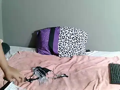 BoobsBae04 online show from 10/13/25, 08:09