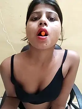 Snapshot of Saniya_Doll chatting on 06/19/26, 09:29 Saniya Doll online show from 06/19/26, 09:29