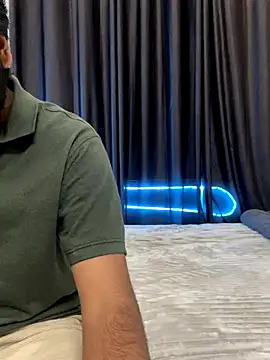 vickyandtania online show from 12/18/25, 03:18