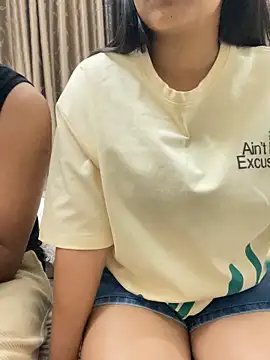 vickyandtania online show from 03/22/26, 05:27