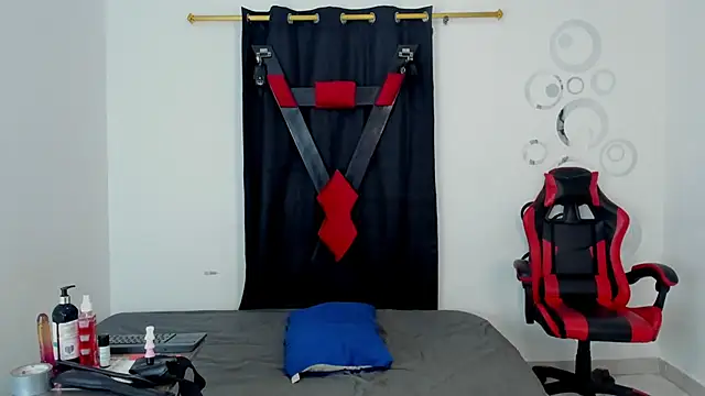 Sexy LatinGirls69 online show from 10/04/25, 12:30