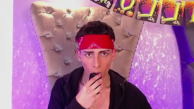 MateoMitchell online show from 10/19/25, 05:08