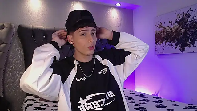 MateoMitchell online show from 11/07/25, 04:56