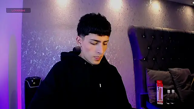 MateoMitchell online show from 12/19/25, 05:58