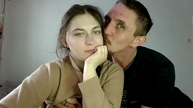 Snapshot of Twolatte1520 chatting on 02/06/26, 10:29 Twolatte1520 online show from 02/06/26, 10:29