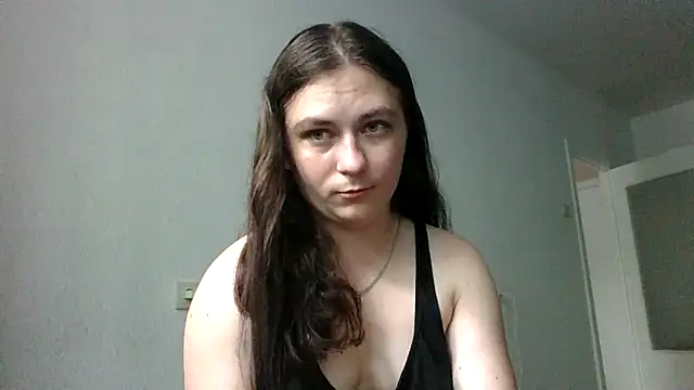 Snapshot of Twolatte1520 chatting on 06/10/26, 12:59 Twolatte1520 online show from 06/10/26, 12:59