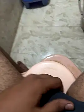 Snapshot of kartik_12098 chatting on 10/06/25, 07:00 kartik 12098 online show from 10/06/25, 07:00