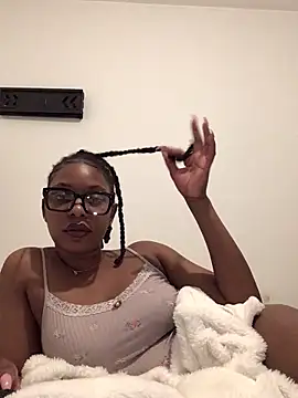 Snapshot of CurvyGoddessXxx chatting on 10/03/25, 10:07 CurvyGoddessXxx online show from 10/03/25, 10:07