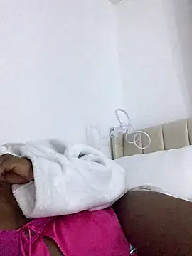 Snapshot of CurvyGoddessXxx chatting on 10/13/25, 08:09 CurvyGoddessXxx online show from 10/13/25, 08:09
