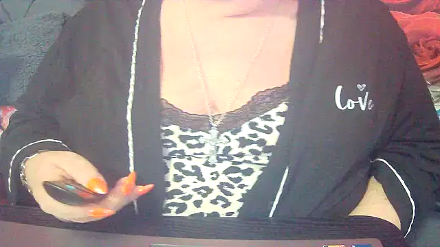 Playful MILF Demi online show from 03/26/26, 09:31