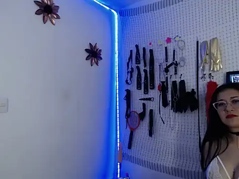 Aron and Queen Annie online show from 12/03/25, 09:46