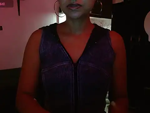 Snapshot of Seductress_Malia chatting on 07/25/26, 02:36 Seductress Malia online show from 07/25/26, 02:36