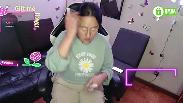 MelRaiise online show from 10/24/25, 11:01