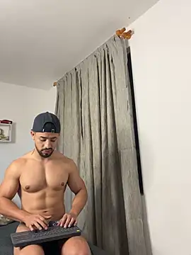 Ezzio Scolaro online show from 10/23/25, 12:10