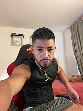 Ezzio Scolaro online show from 04/17/26, 10:57