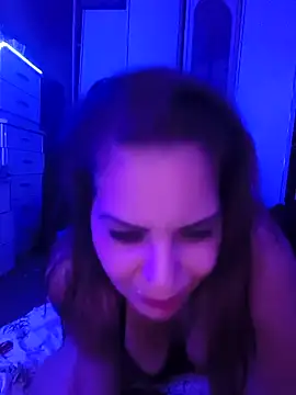 KRISZTIN1987 online show from 10/21/25, 06:30