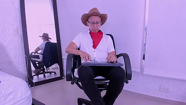  axelking  online show from 02/24/26, 11:30