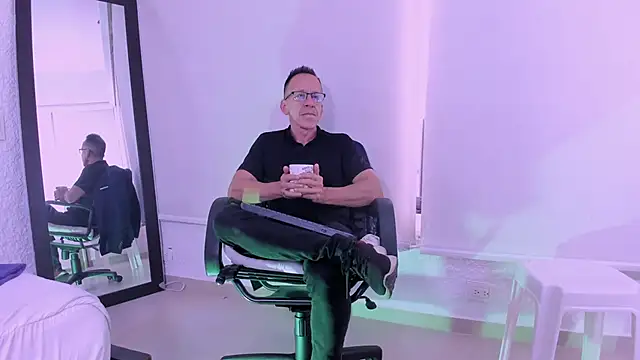  axelking  online show from 02/26/26, 11:42