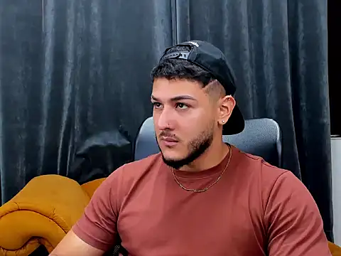 jasonshaw25 online show from 12/22/25, 05:43