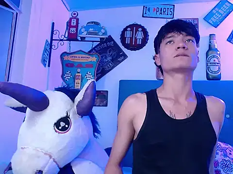 alex russo   online show from 10/10/25, 03:49