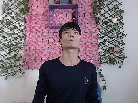 alex russo   online show from 10/14/25, 03:40