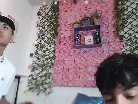 alex russo   online show from 10/19/25, 04:02