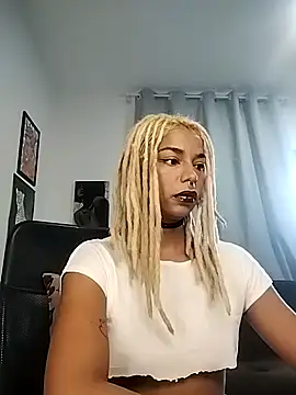 Helenoir online show from 04/17/26, 10:51