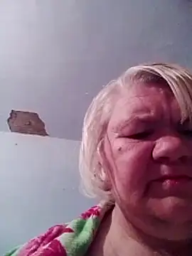 LusiyaGold5 online show from 10/31/25, 08:32