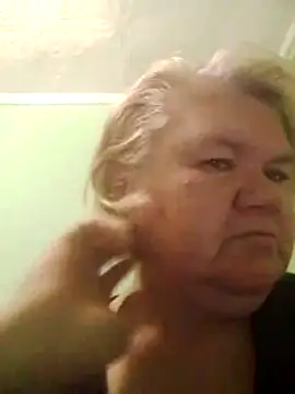 LusiyaGold5 online show from 11/04/25, 10:42