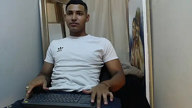 Snapshot of drake_cerra chatting on 10/05/25, 03:27 drake cerra online show from 10/05/25, 03:27