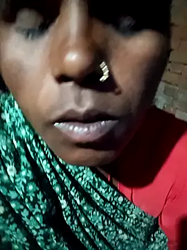 Snapshot of Janvi_tv chatting on 10/24/25, 03:52 Janvi tv online show from 10/24/25, 03:52