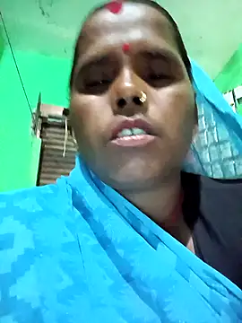 Snapshot of Janvi_tv chatting on 10/29/25, 02:58 Janvi tv online show from 10/29/25, 02:58