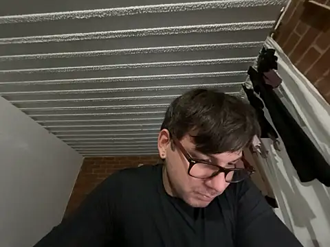 Snapshot of kaspar_6 chatting on 02/25/26, 04:11 kaspar 6 online show from 02/25/26, 04:11