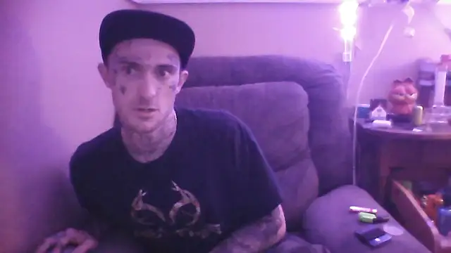 Snapshot of SWAGGDaddy93 chatting on 02/20/26, 12:05 SWAGGDaddy93 online show from 02/20/26, 12:05