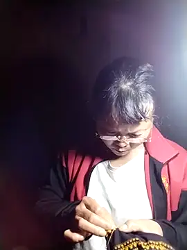 sumaybae online show from 11/08/25, 01:33