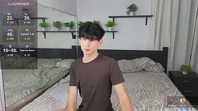 Cute Mike online show from 10/26/25, 06:36