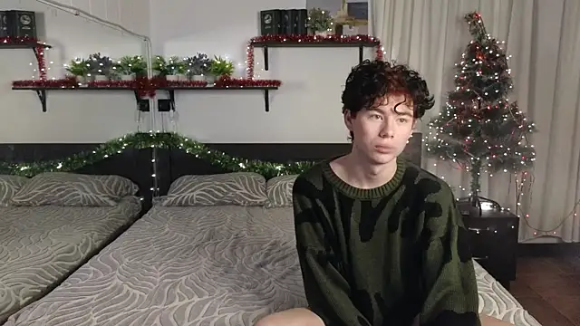 Cute Mike online show from 12/21/25, 11:23