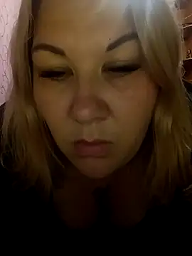 Karamelkaxq online show from 10/27/25, 11:20