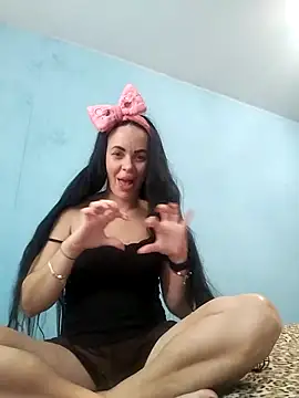 Stefaniyaxq online show from 11/07/25, 08:25