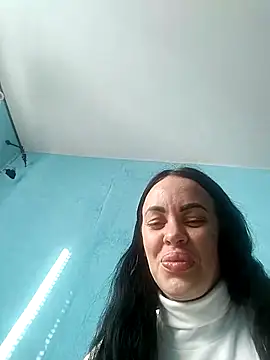 Stefaniyaxq online show from 11/21/25, 08:46