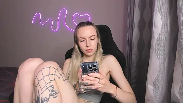 hello kittyyk online show from 05/09/26, 11:10