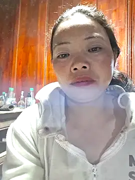 miomio-12 online show from 12/19/25, 01:51