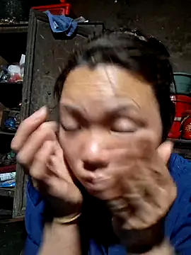 miomio-12 online show from 03/27/26, 03:23