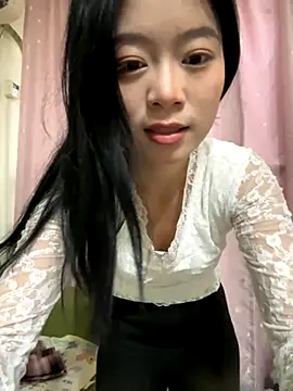 qingzi1218 online show from 12/01/25, 09:14