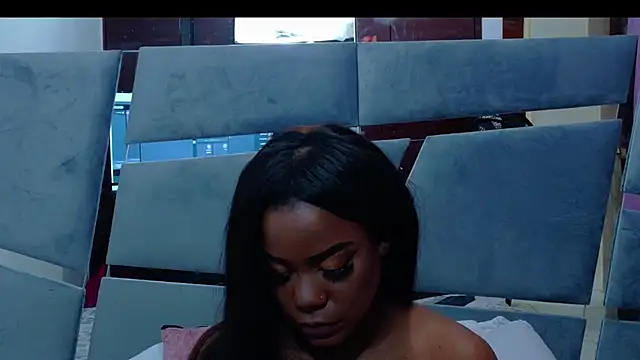 LorraiineJohnson online show from 11/07/25, 05:24