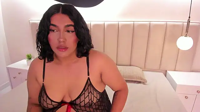 CatalinaCoopper online show from 12/23/25, 04:21